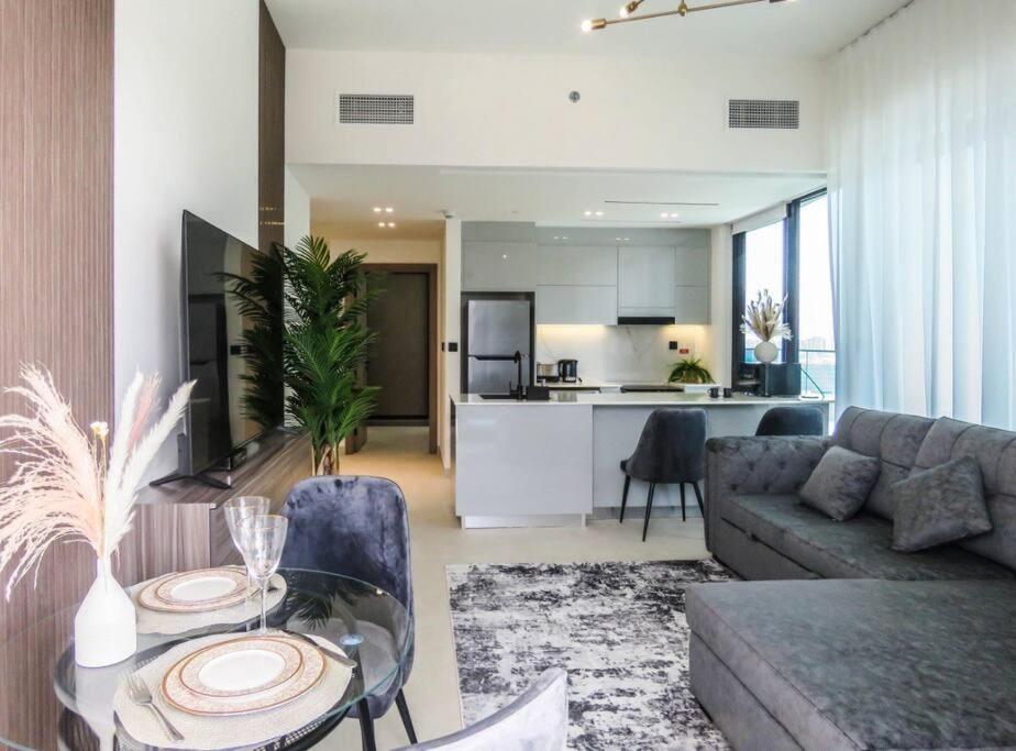 Stylish 2 Bedroom In Binghatti, Business Bay Ντουμπάι Εξωτερικό φωτογραφία